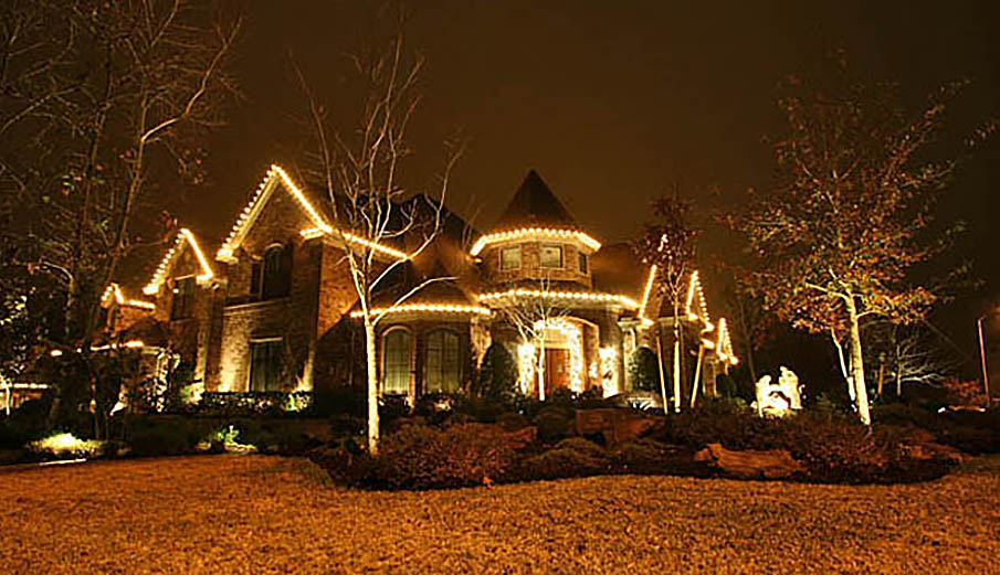 Professional Christmas Light Installations, Kingwood TX.