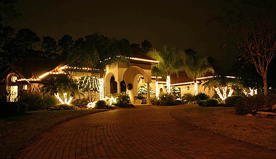 Professional Christmas Light Installations, Kingwood TX.