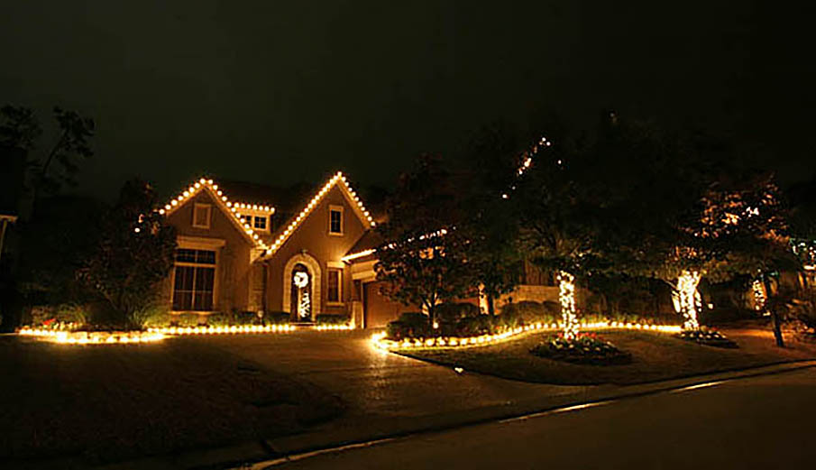 Professional Christmas Light Installations, Kingwood TX.