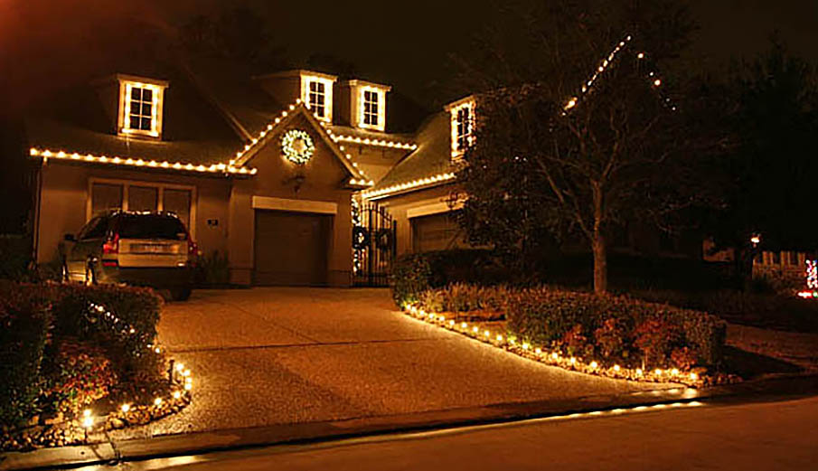 Professional Christmas Light Installations, Kingwood TX.