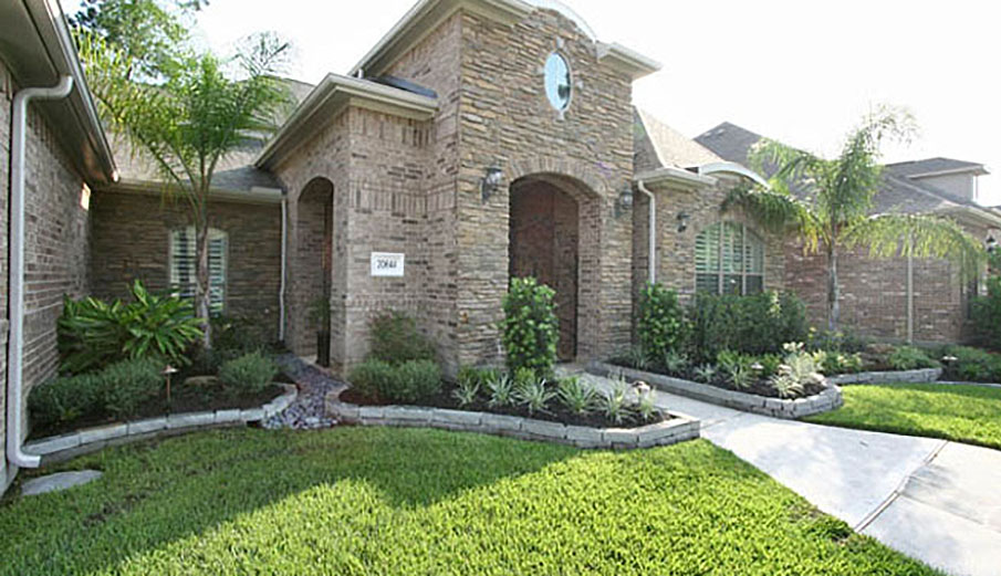 Landscape Design, Installation, Yardbirds Landscaping Kingwood TX.