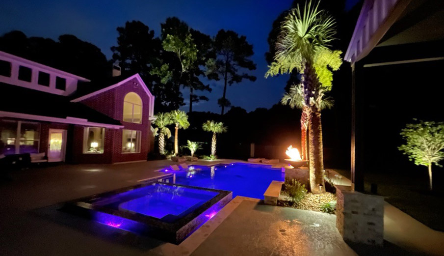 Outdoor landscape night lighting, YardBirds Landscaping, Kingwood TX.