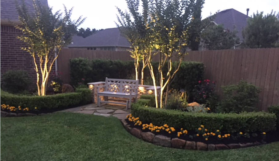 Outdoor landscape night lighting, YardBirds Landscaping, Kingwood TX.