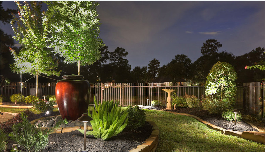 Outdoor landscape night lighting, YardBirds Landscaping, Kingwood TX.