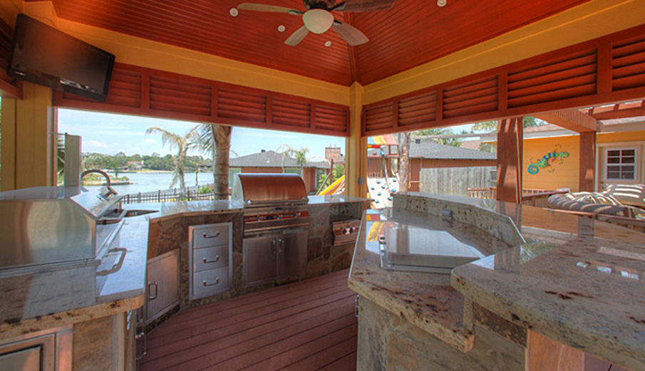 Extreme Outdoor Luxury Kitchens, Patio Kitchens, Kingwood TX.