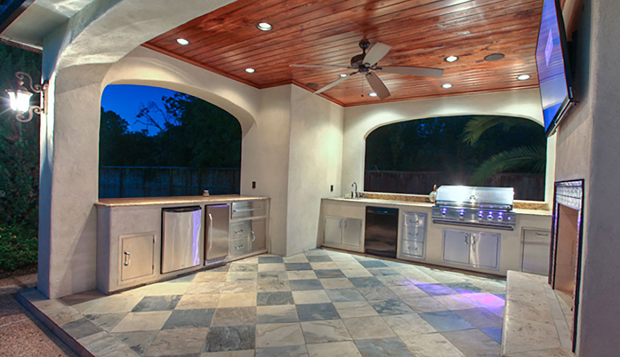 Extreme Outdoor Luxury Kitchens, Patio Kitchens, Kingwood TX.