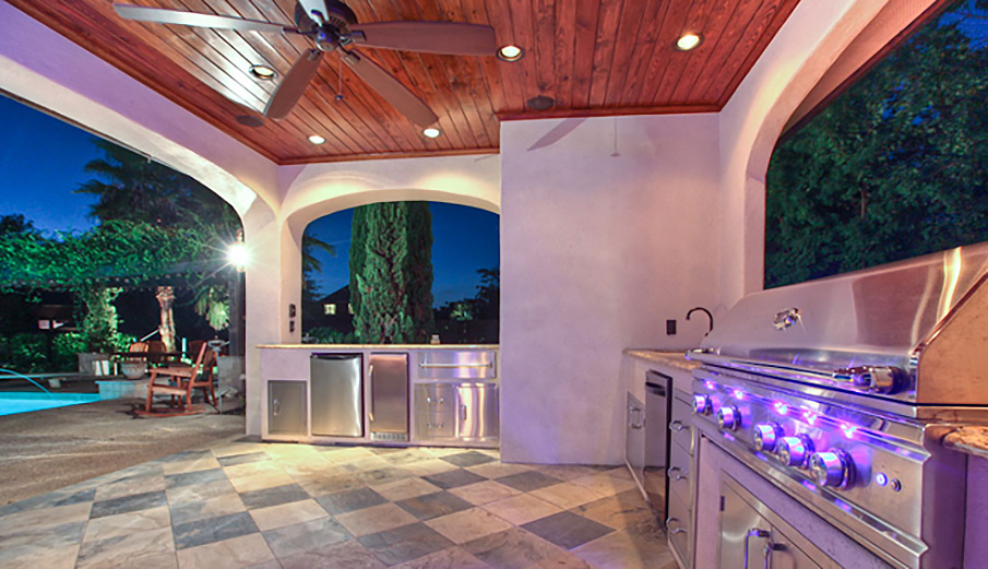 Extreme Outdoor Luxury Kitchens, Patio Kitchens, Kingwood TX.